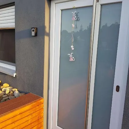 アパート Charlottenhoehe ロットヴァイル